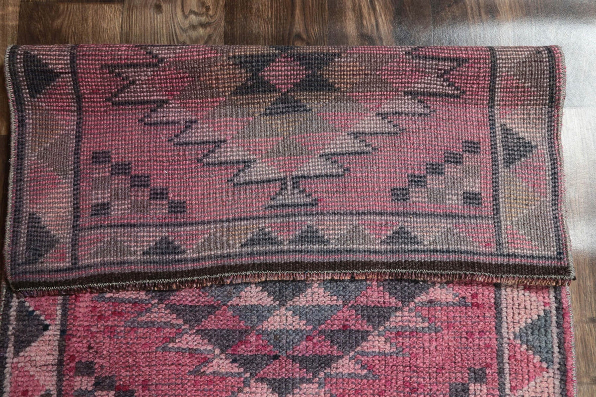 El yapımı vintage yolluk 81x333 cm i̇kat desenli yün - üstten görünüm