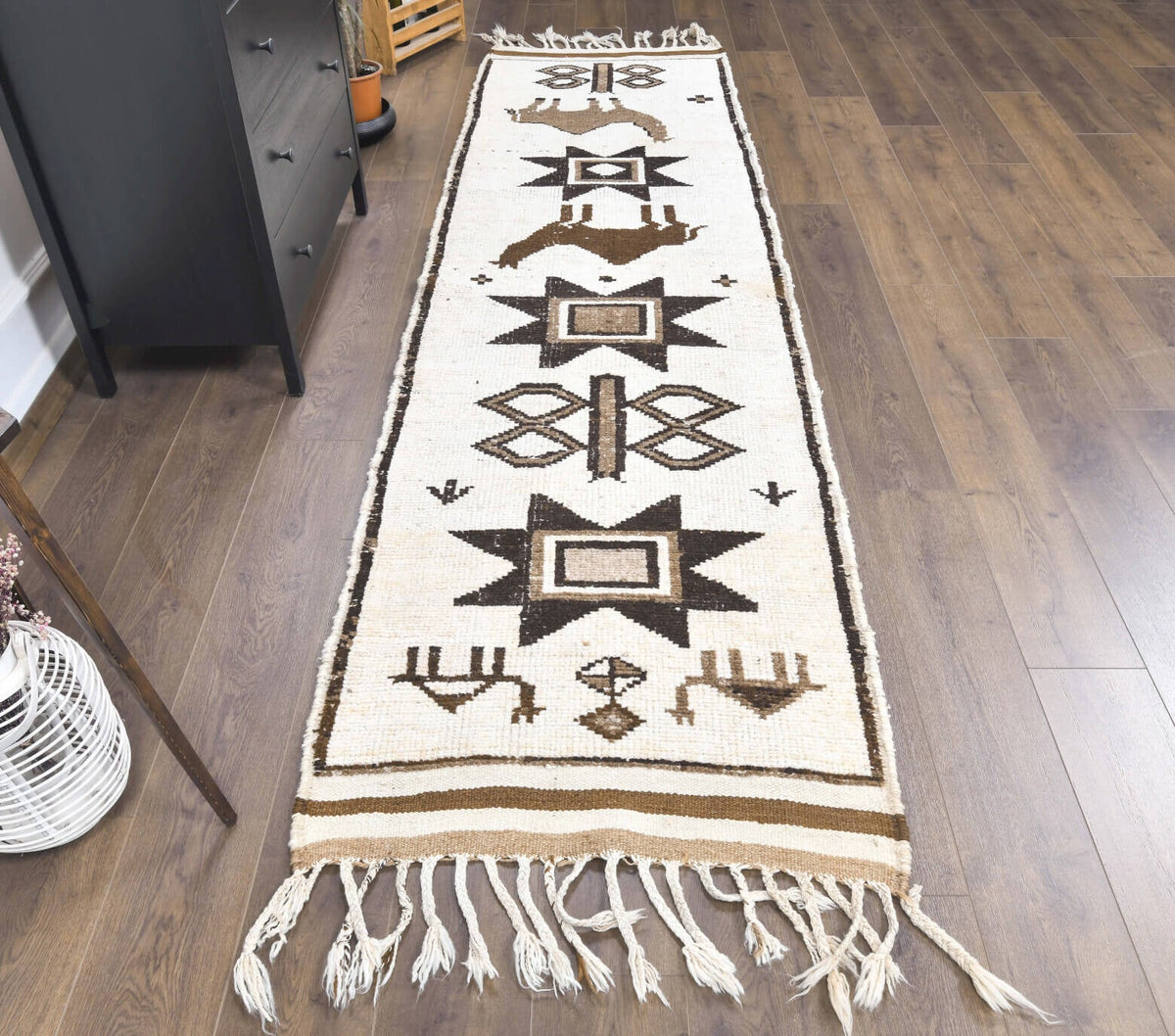 El yapımı vintage yolluk 91x323 cm tribal desenli yün - yakın çekim doku detayı