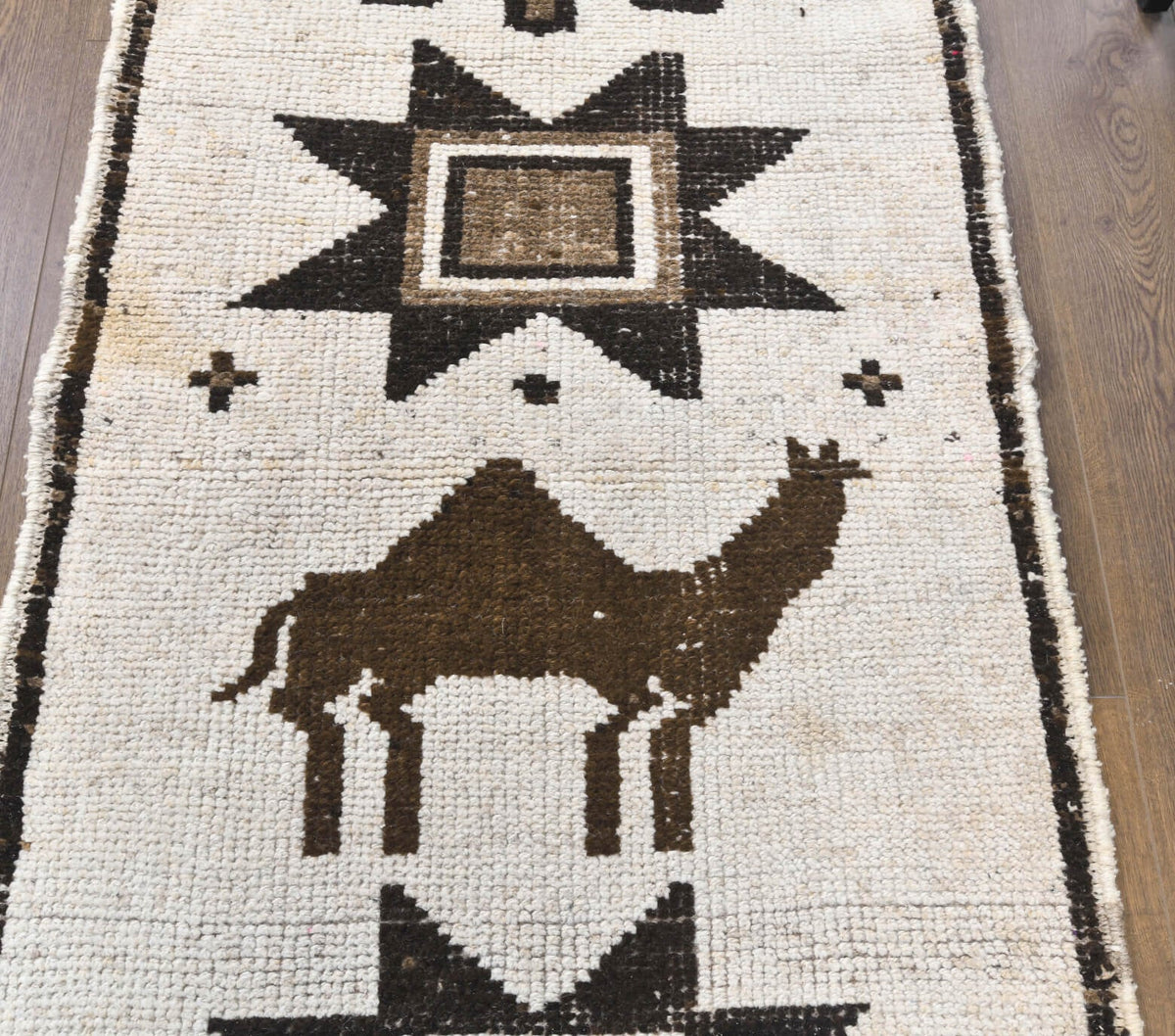 El yapımı vintage yolluk 91x323 cm tribal desenli yün - kenar ve saçak detayı