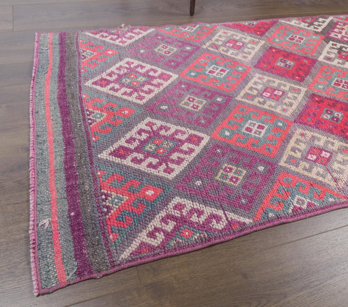 El yapımı vintage yolluk 94x345 cm i̇kat desenli yün - mekan görünümü
