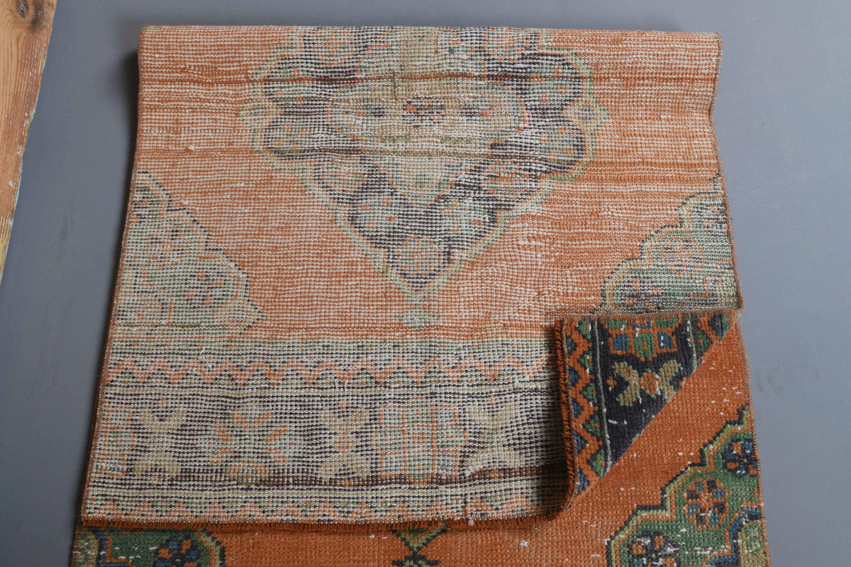 El yapımı vintage yolluk 81x335 cm i̇kat desenli yün - üstten görünüm