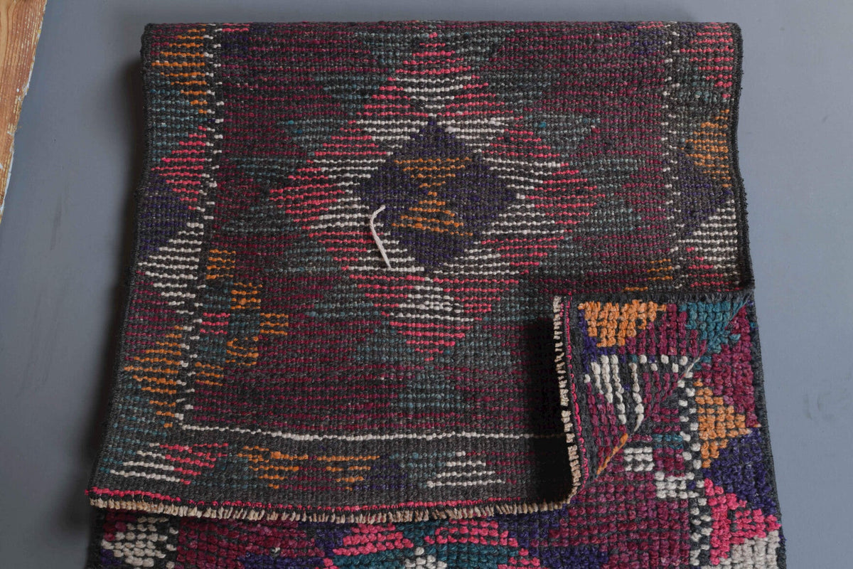 El yapımı vintage yolluk 76x333 cm i̇kat desenli yün - üstten görünüm