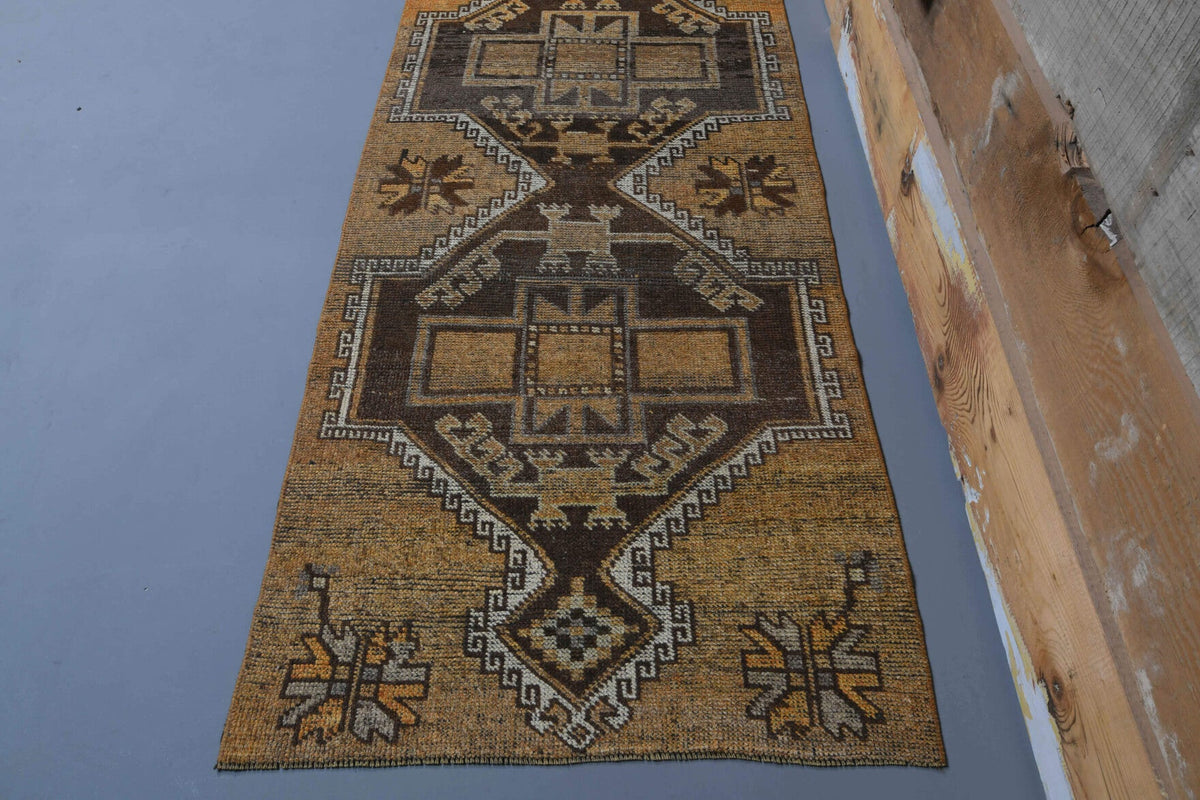 El yapımı vintage yolluk 97x325 cm geometrik desenli yün - yakın çekim doku detayı