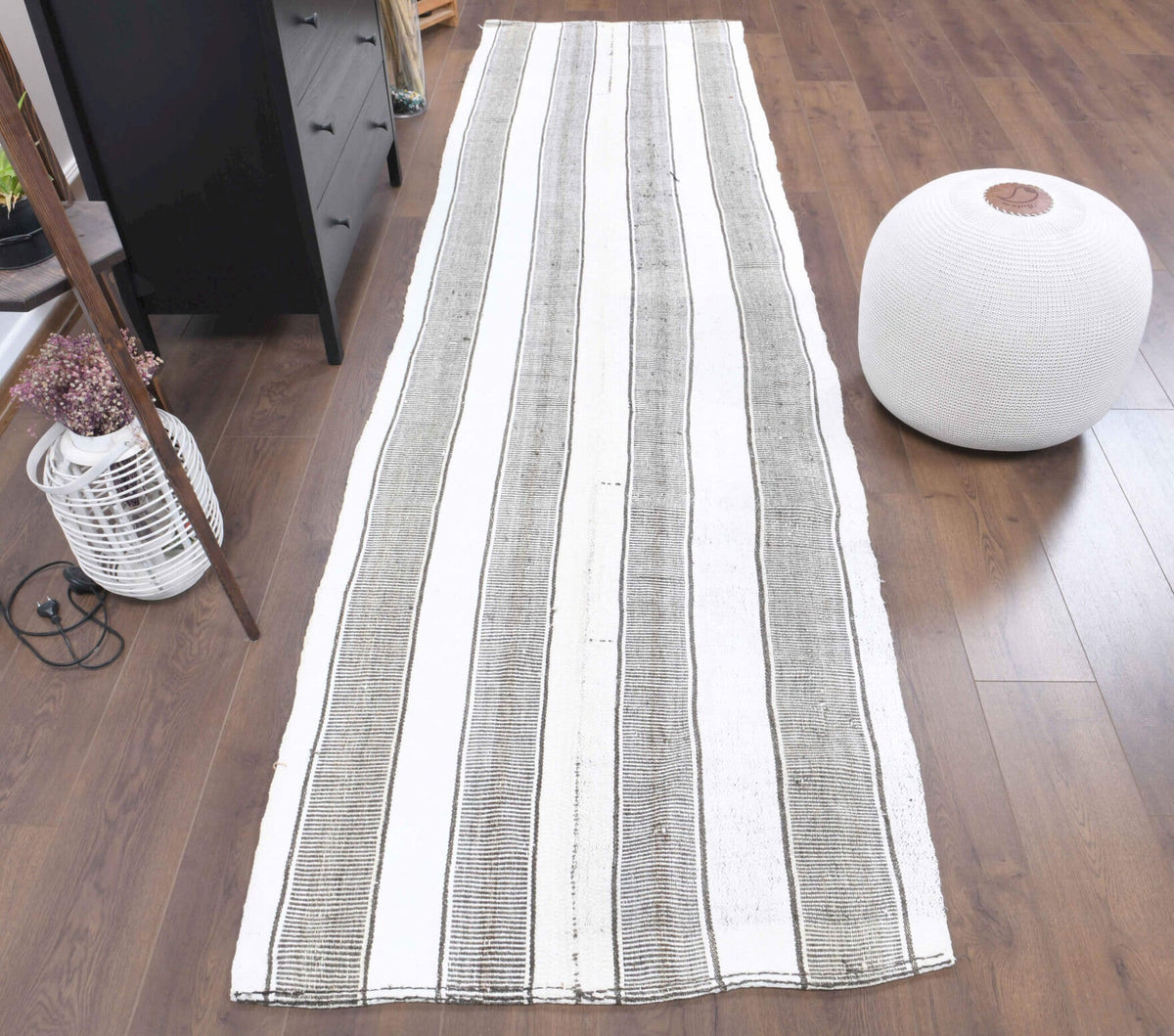 El yapımı vintage yolluk 91x340 cm kilim desenli yün - açık alan görünümü