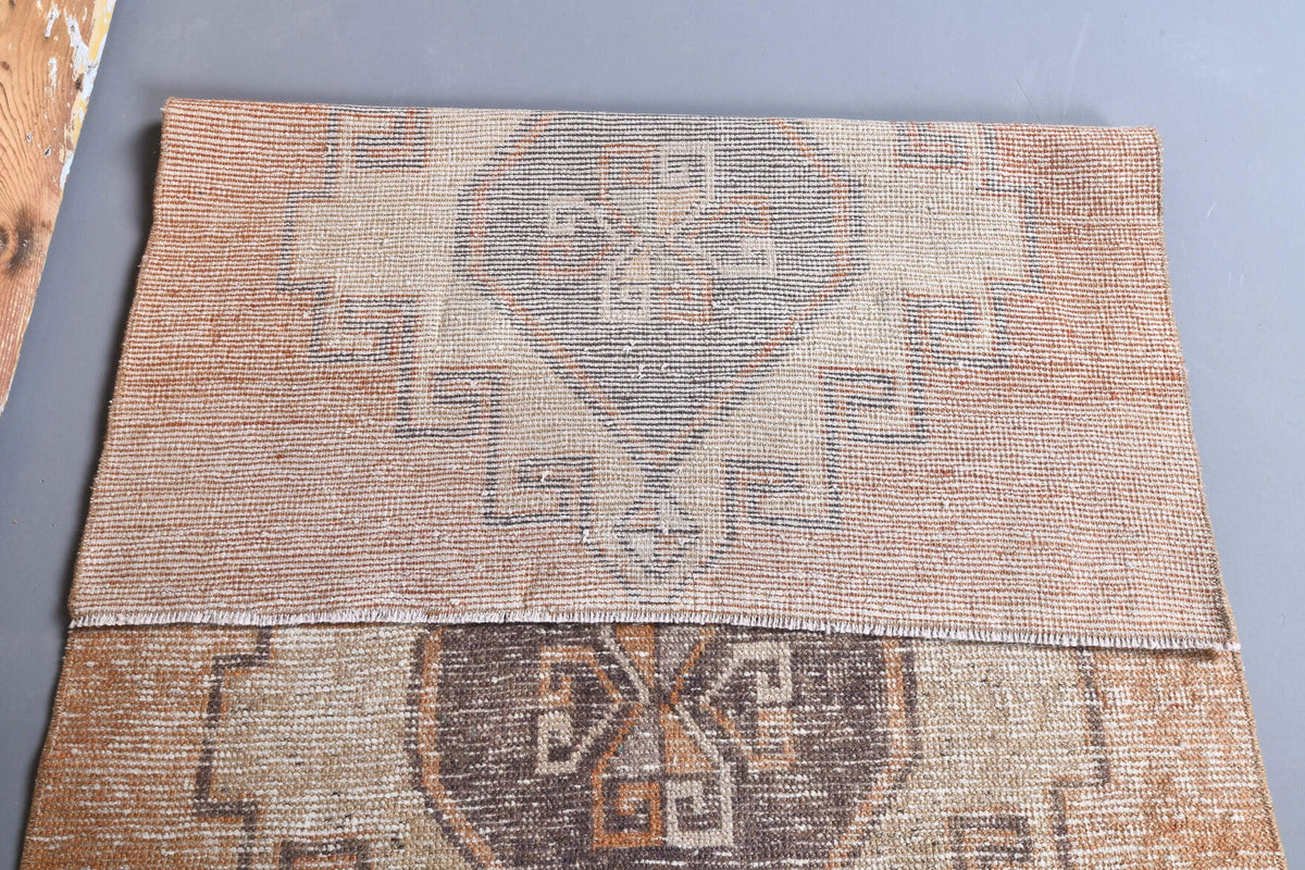 El yapımı vintage yolluk 94x351 cm geometrik desenli yün - üstten görünüm