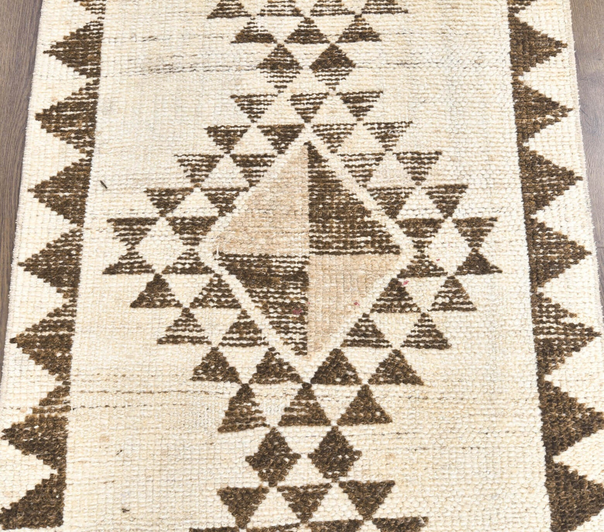 El yapımı vintage yolluk 81x368 cm i̇kat desenli yün - kenar ve saçak detayı