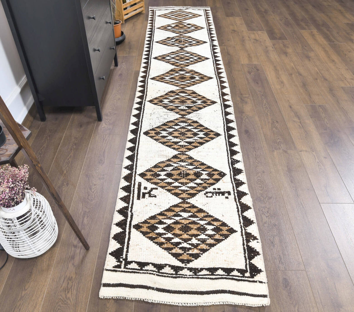 El yapımı vintage yolluk 74x371 cm i̇kat desenli yün - yakın çekim doku detayı