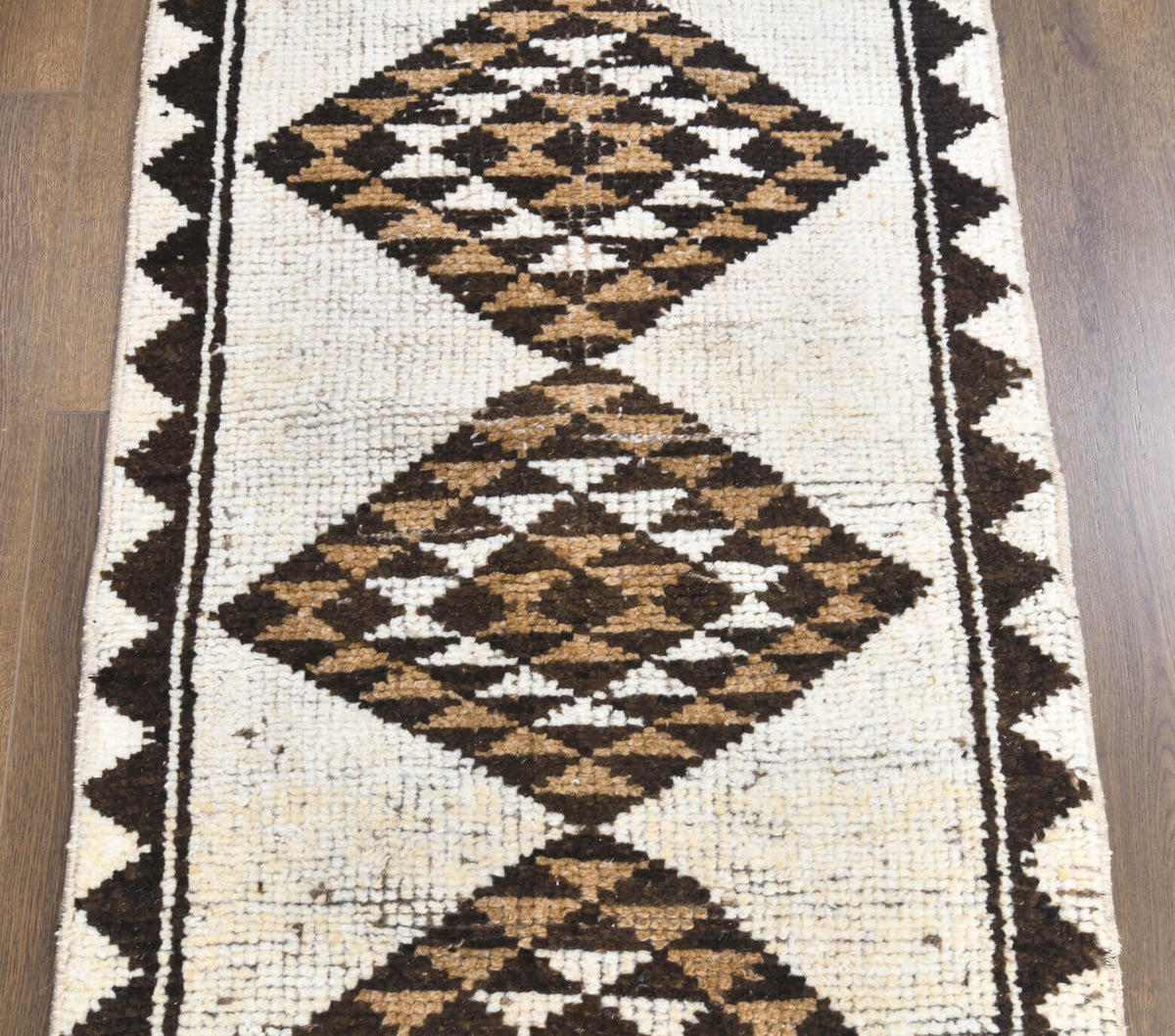 El yapımı vintage yolluk 74x371 cm i̇kat desenli yün - kenar ve saçak detayı