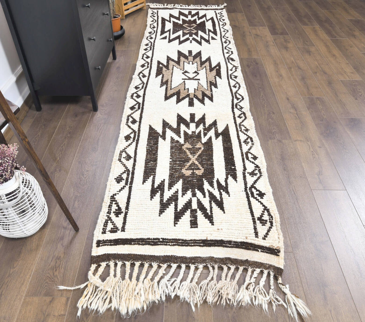El yapımı vintage yolluk 91x351 cm geometrik desenli yün - yakın çekim doku detayı