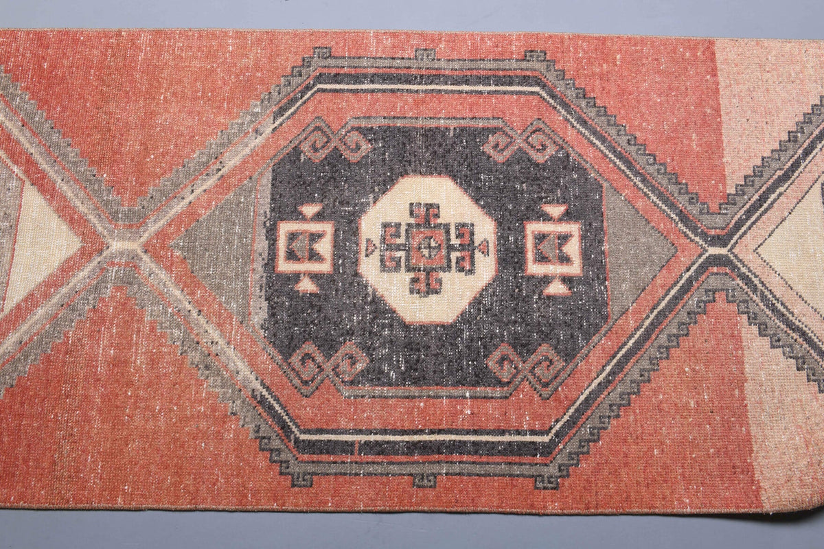 El yapımı vintage yolluk 89x363 cm geometrik desenli yün - açık alan görünümü