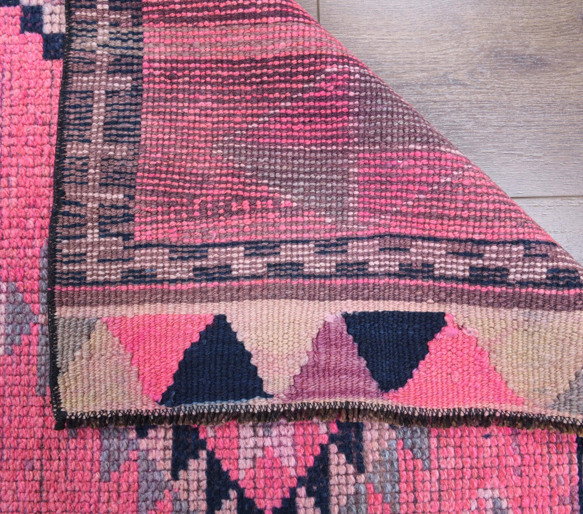 El yapımı vintage yolluk 81x363 cm geometrik desenli yün - mekan görünümü