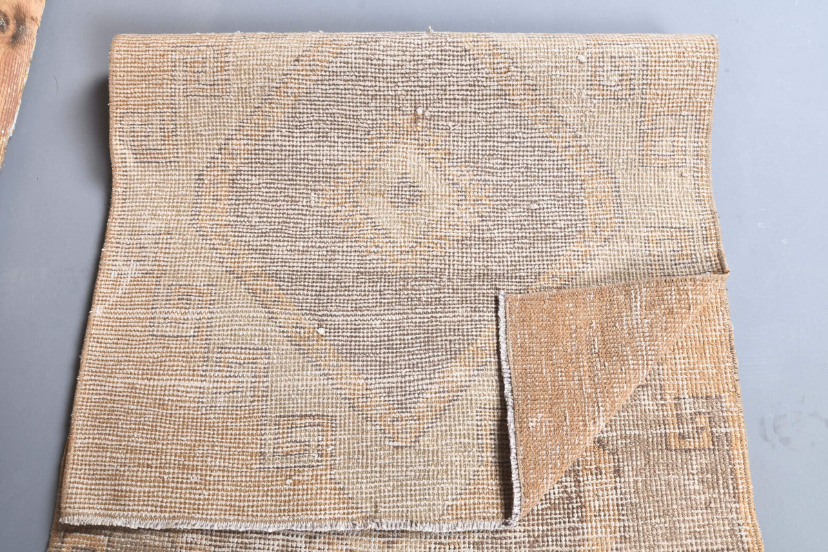 El yapımı vintage yolluk 79x351 cm i̇kat desenli yün - üstten görünüm