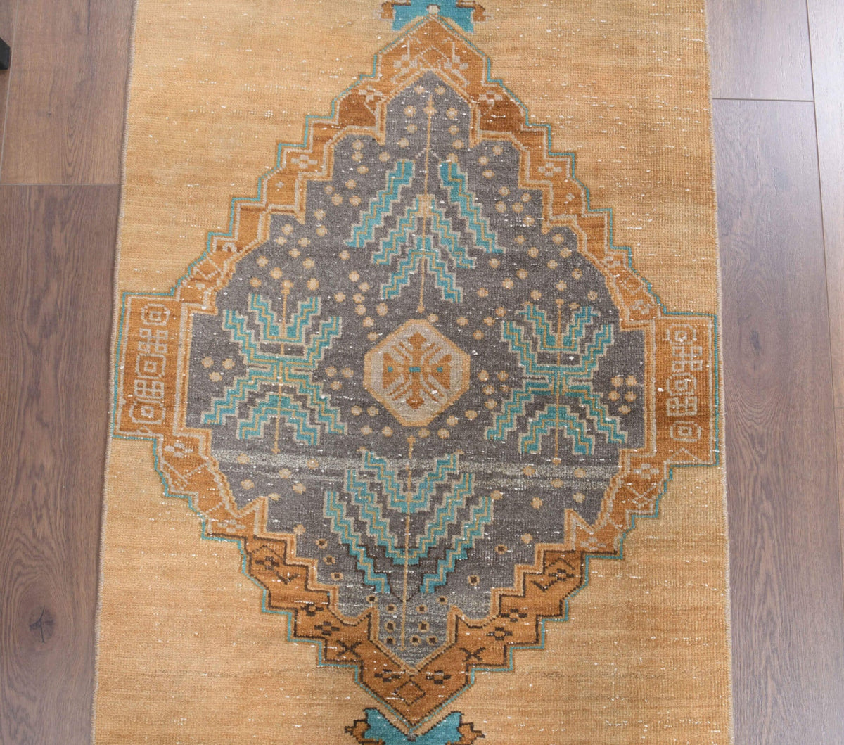 El yapımı vintage yolluk 81x353 cm tribal desenli yün - desen detayı