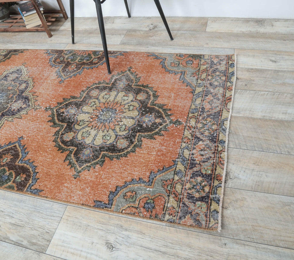 El yapımı vintage yolluk 94x391 cm i̇kat desenli yün - yakın çekim doku detayı