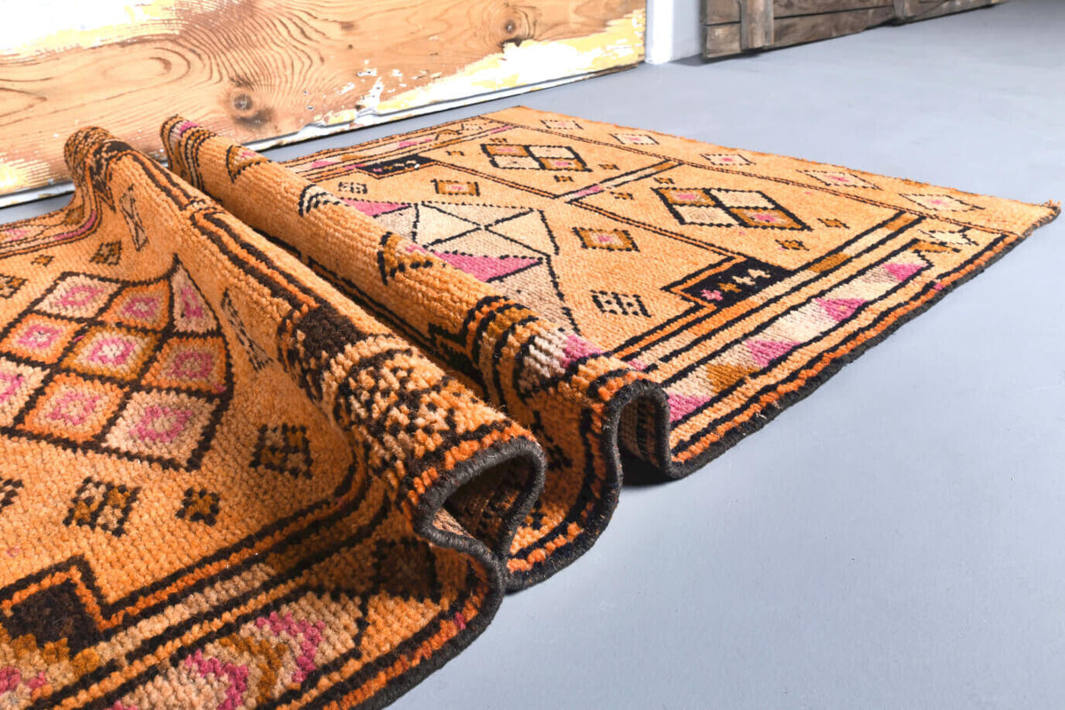 El yapımı vintage yolluk 91x399 cm i̇kat desenli yün - açık alan görünümü