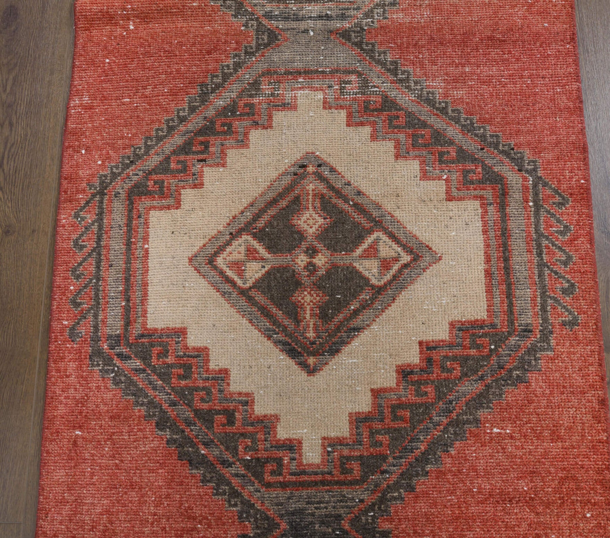 El yapımı vintage yolluk 81x381 cm i̇kat desenli yün - kenar ve saçak detayı