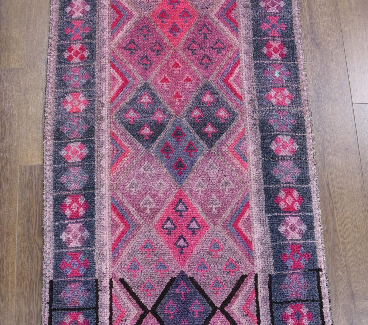 El yapımı vintage yolluk 61x396 cm bordürlü desenli yün - kenar ve saçak detayı