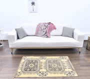 1970'lerden Anadolu kökenli ikat desenli el dokuma vintage halı, 80x132 cm