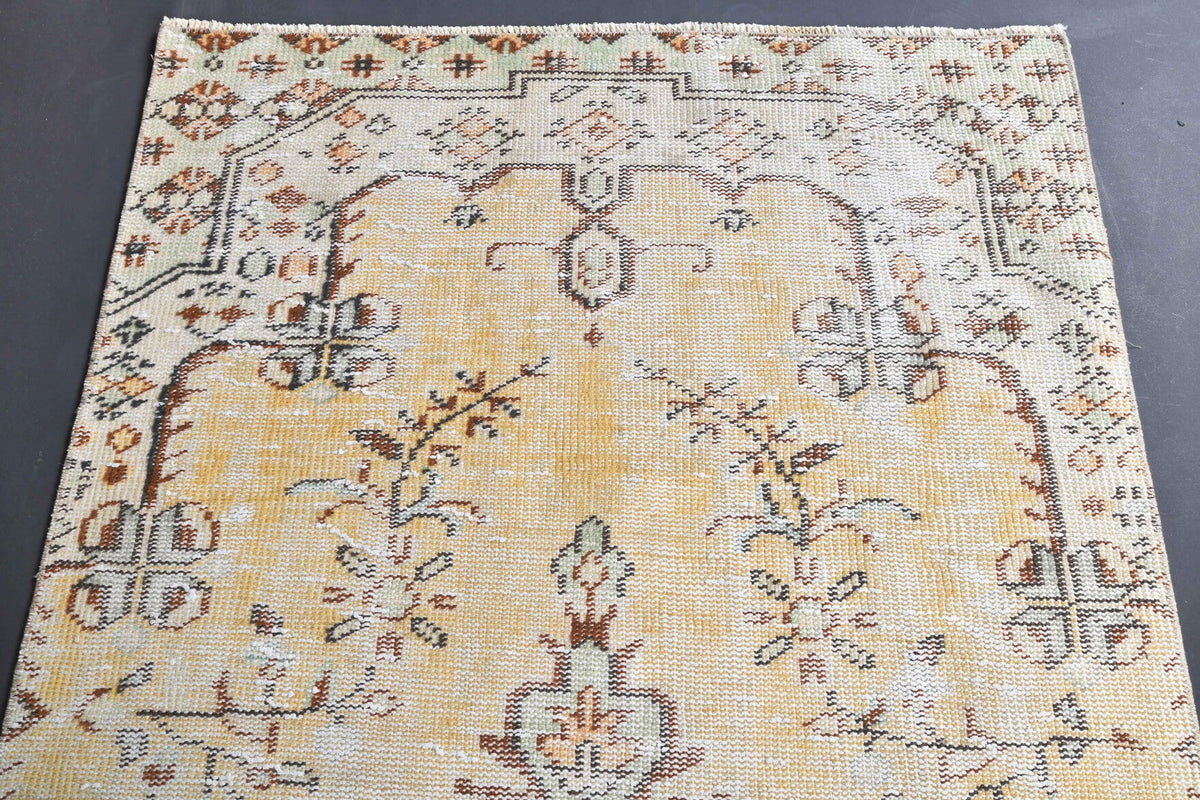 El yapımı vintage halı 94x150 cm çiçek desenli desenli yün - üstten görünüm