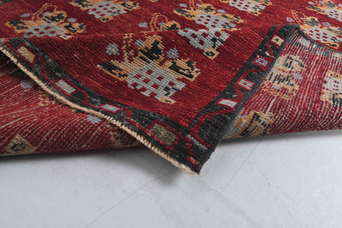 El yapımı vintage halı 91x152 cm i̇kat desenli yün - ışık altında renk detayı