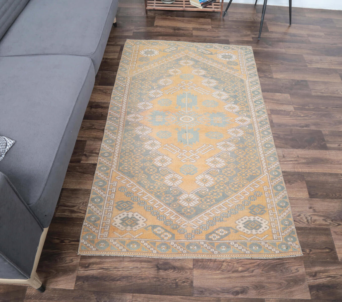 El yapımı vintage halı 91x173 cm oryantal desenli yün - üstten görünüm