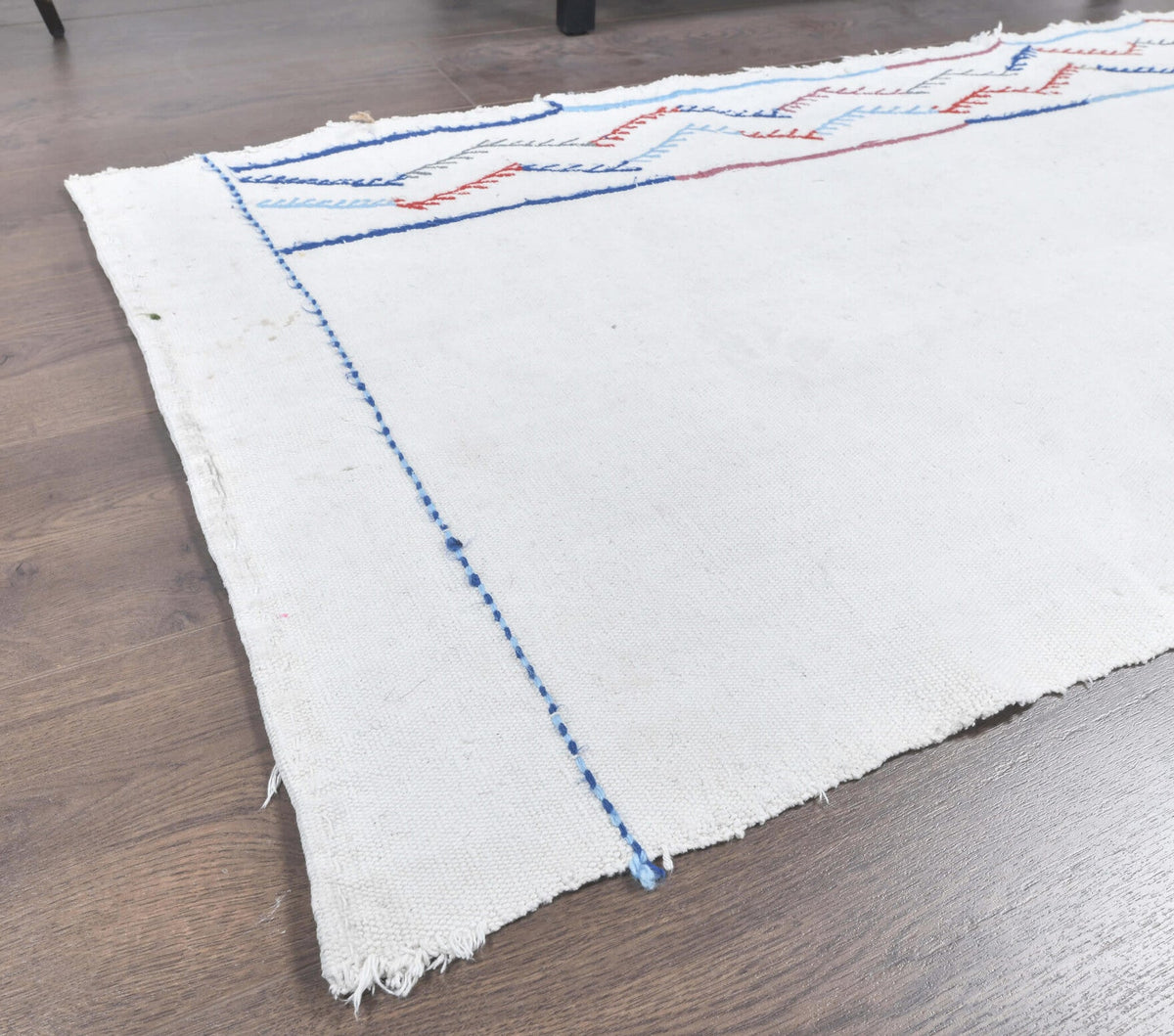 El yapımı vintage yolluk 76x183 cm düz desenli yün - kenar ve saçak detayı