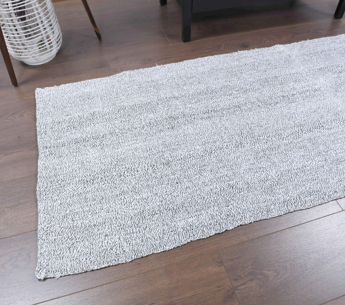 El yapımı vintage yolluk 76x218 cm düz desenli yün - kenar ve saçak detayı