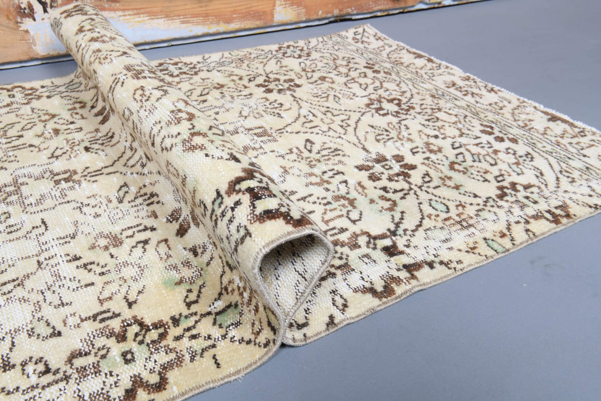 El yapımı vintage yolluk 86x257 cm çiçek desenli desenli yün - açık alan görünümü