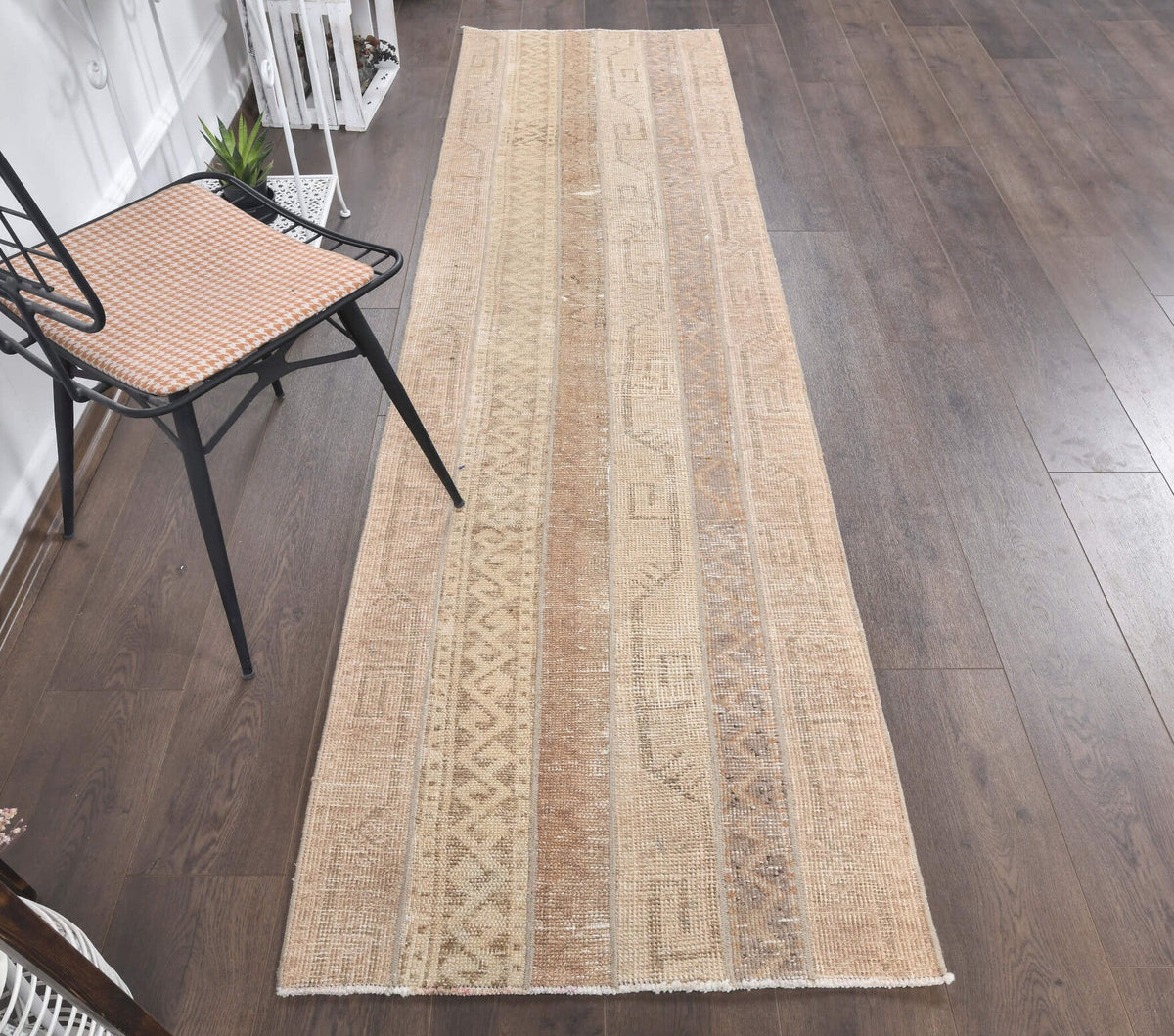 El yapımı vintage yolluk 79x279 cm soluk geometrik desenli yün - yakın çekim doku detayı