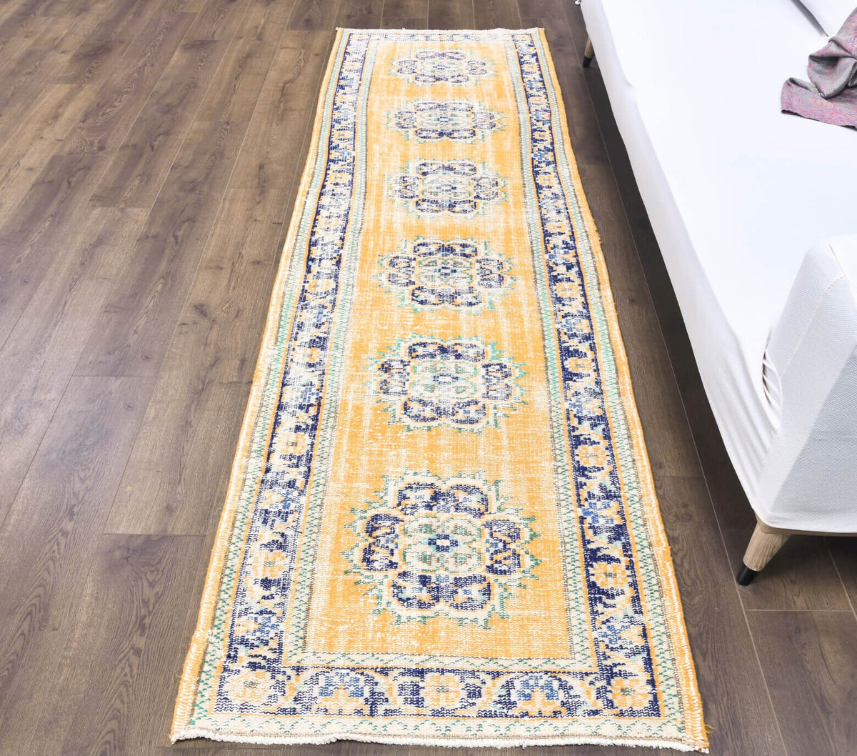 El yapımı vintage yolluk 81x277 cm geometrik desenli yün - yakın çekim doku detayı