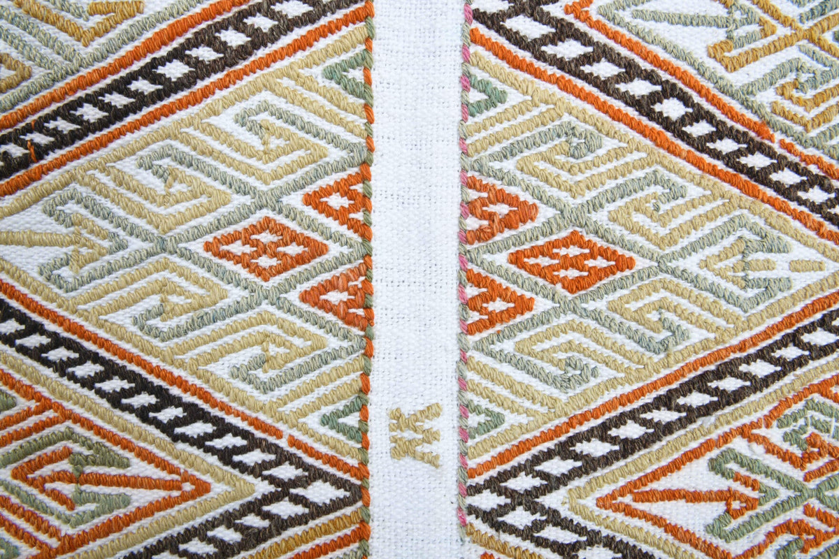 El yapımı vintage halı 119x132 cm kilim desenli yün - üstten görünüm