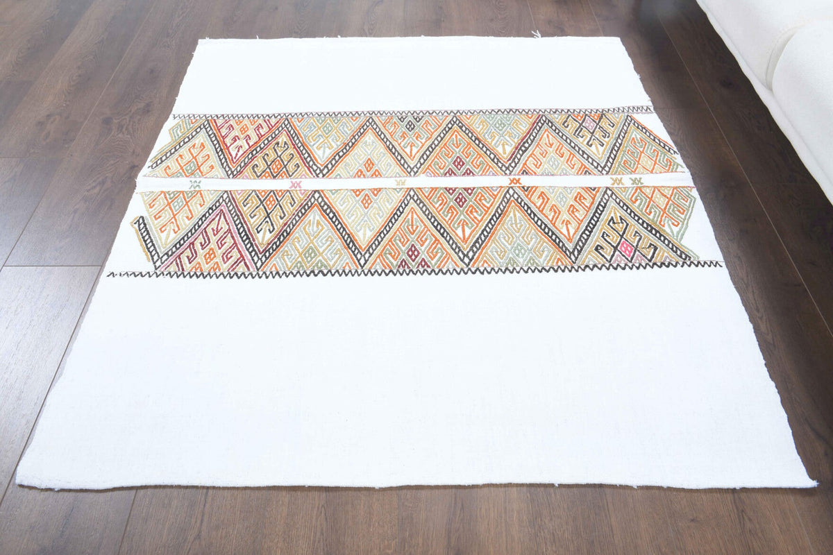 El yapımı vintage halı 119x132 cm kilim desenli yün - detay görünümü