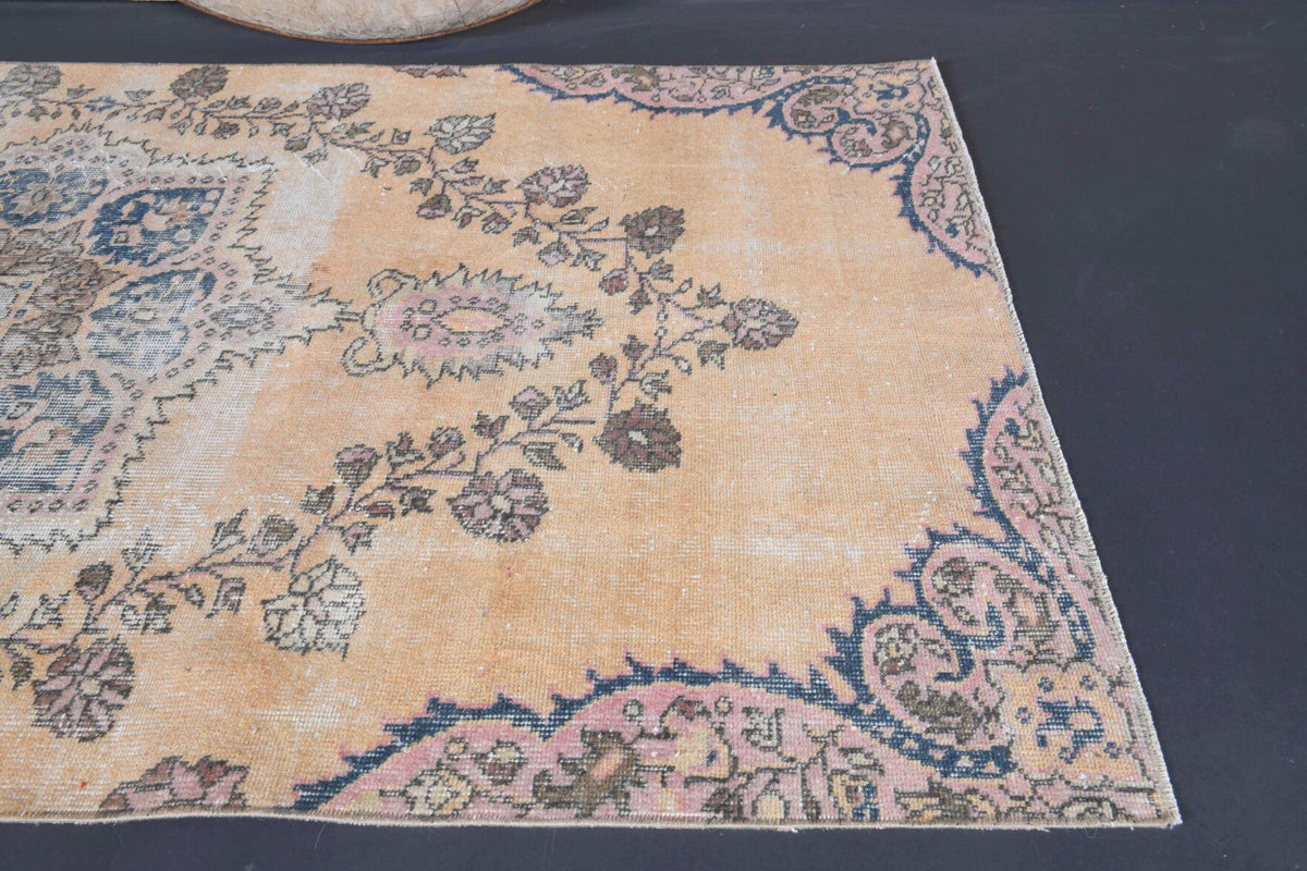 El yapımı vintage halı 117x155 cm oryantal desenli yün - mekan görünümü