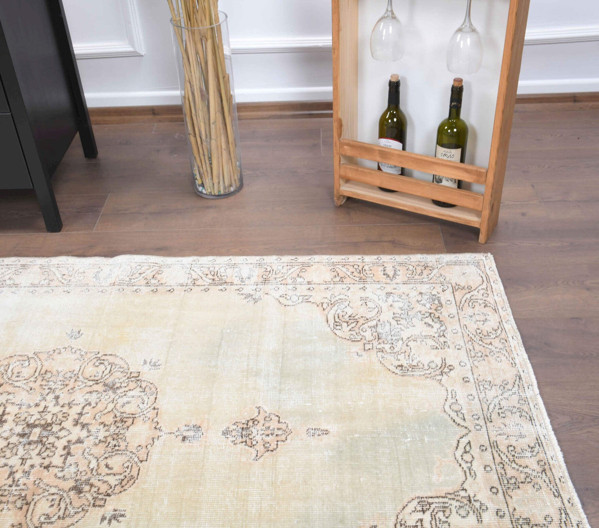 El yapımı vintage halı 112x188 cm oryantal desenli yün - üstten görünüm