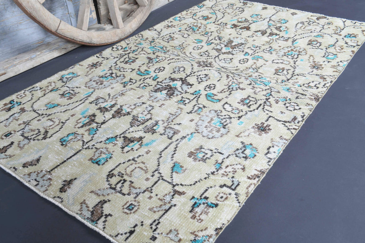El yapımı vintage halı 117x203 cm çiçek desenli desenli yün - yakın çekim doku detayı