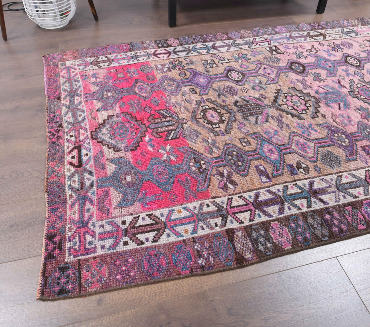 El yapımı vintage halı 119x208 cm i̇kat desenli yün - kenar ve saçak detayı