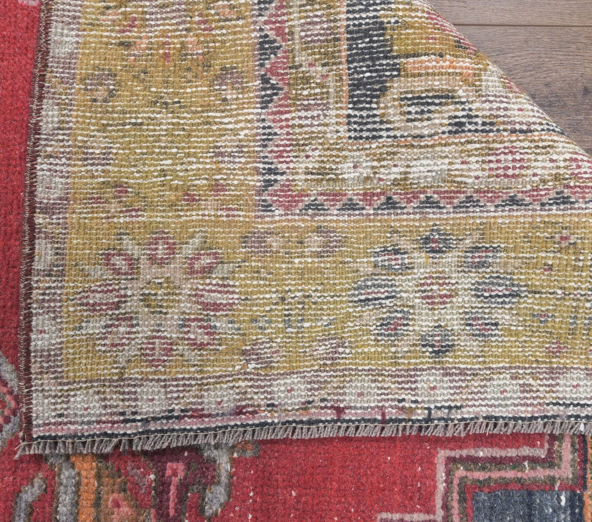 El yapımı vintage halı 91x213 cm geometrik desenli yün - üstten görünüm