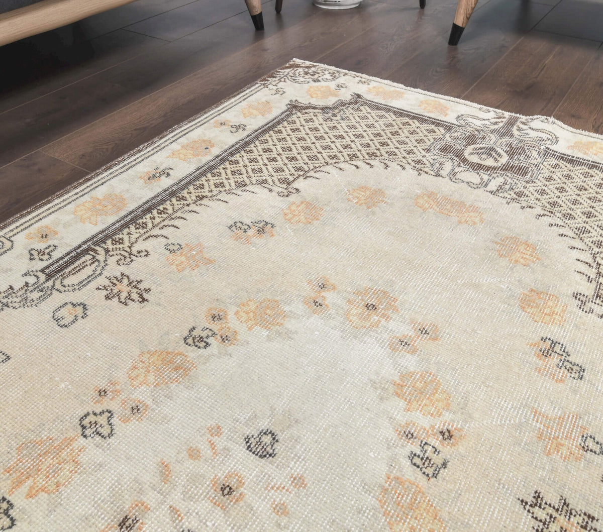 El yapımı vintage halı 109x211 cm oryantal desenli yün - desen detayı