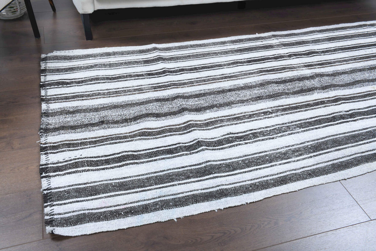 El yapımı vintage halı 107x241 cm çizgili desenli yün - üstten görünüm