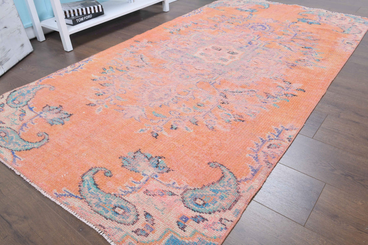 El yapımı vintage halı 122x234 cm oryantal desenli yün - kenar ve saçak detayı