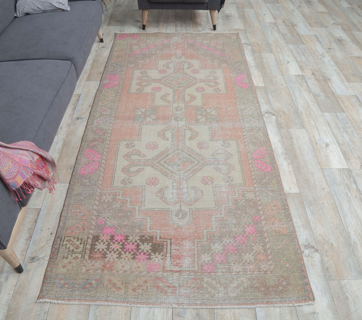 4x8 Vintage Faded Pastel Boho Area Rug