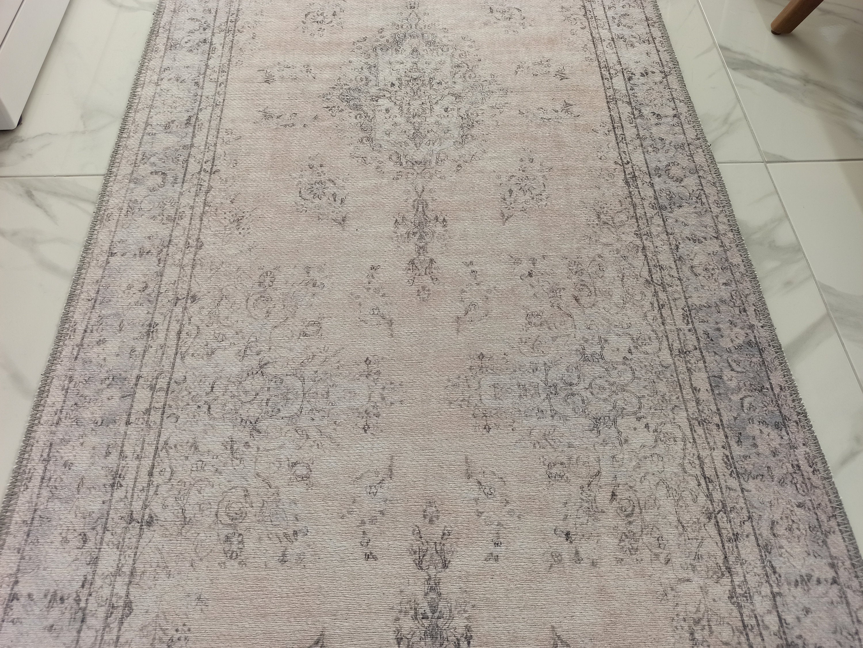 Gray Geometric Patterned Vintage Carpet - CLEARANCE - AL128OU