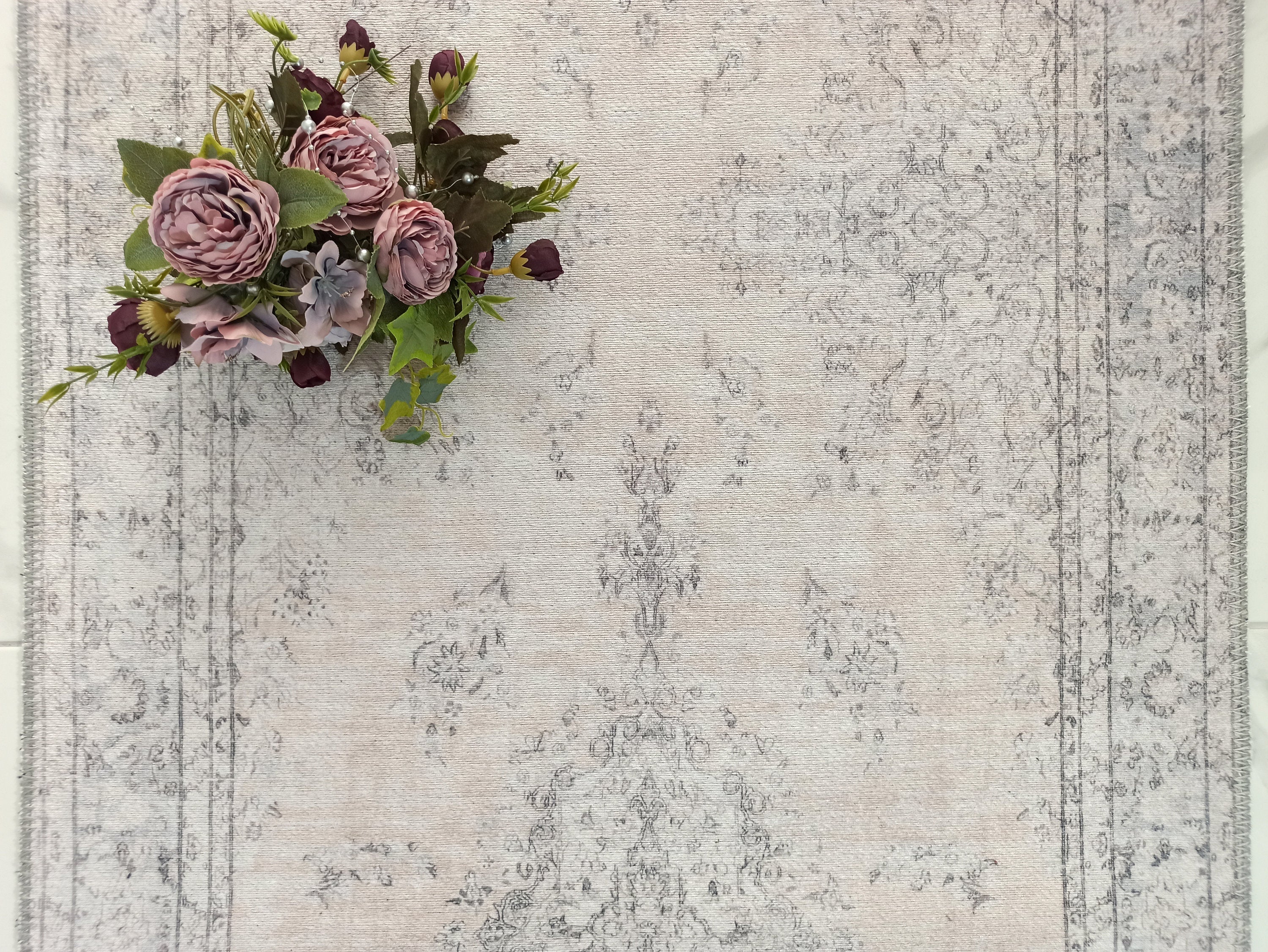 Gray Geometric Patterned Vintage Carpet - CLEARANCE - AL128OU