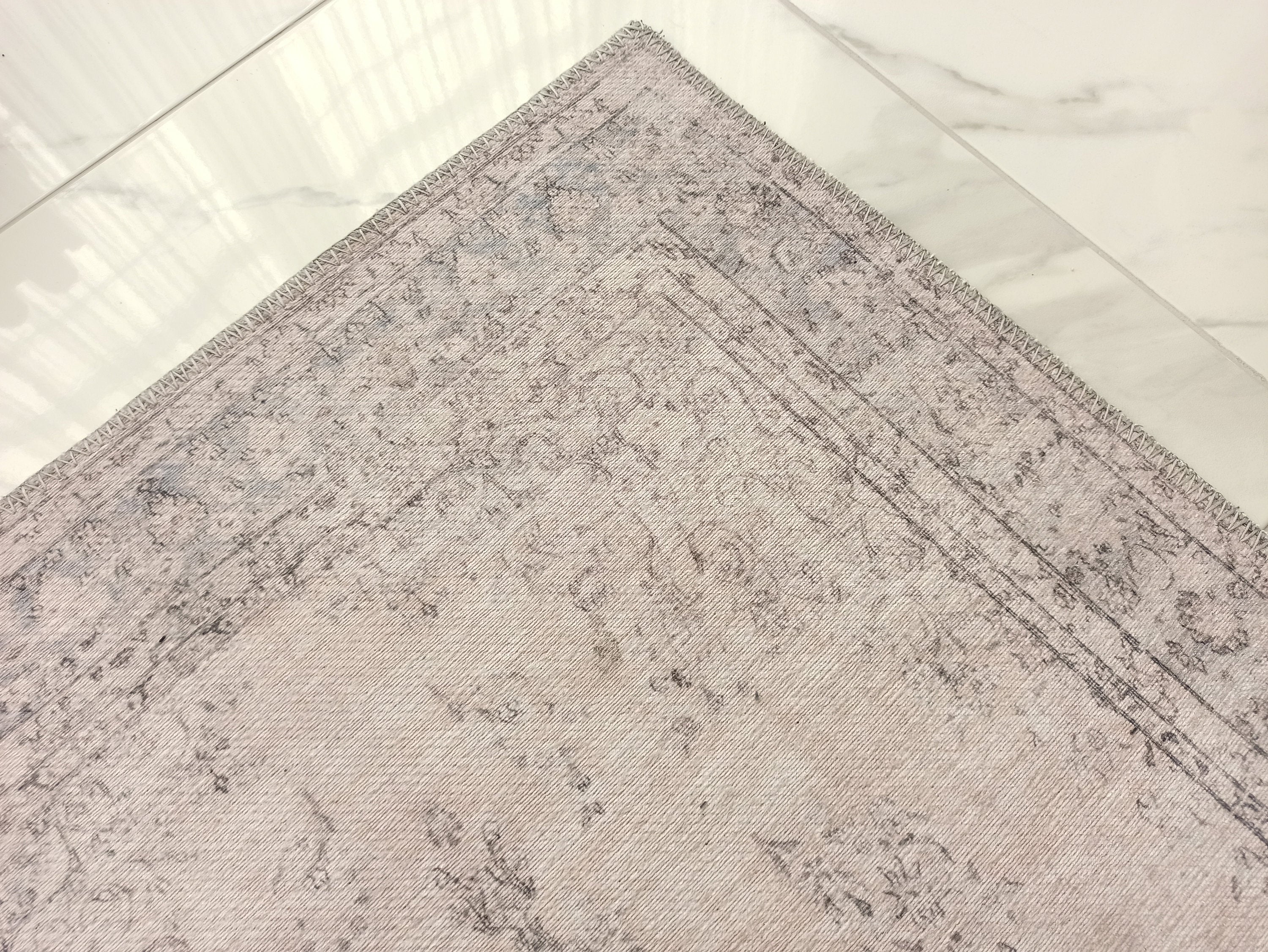 Gray Geometric Patterned Vintage Carpet - CLEARANCE - AL128OU