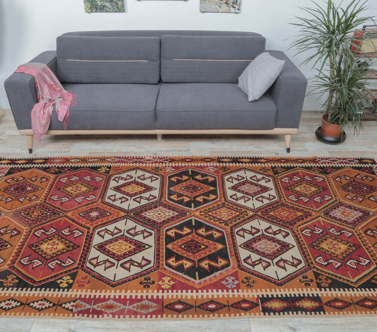 El yapımı vintage halı 150x305 cm i̇kat desenli yün - yakın çekim doku detayı