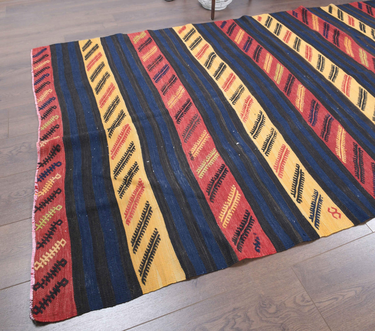 El yapımı vintage yolluk 137x447 cm kilim desenli yün - kenar ve saçak detayı