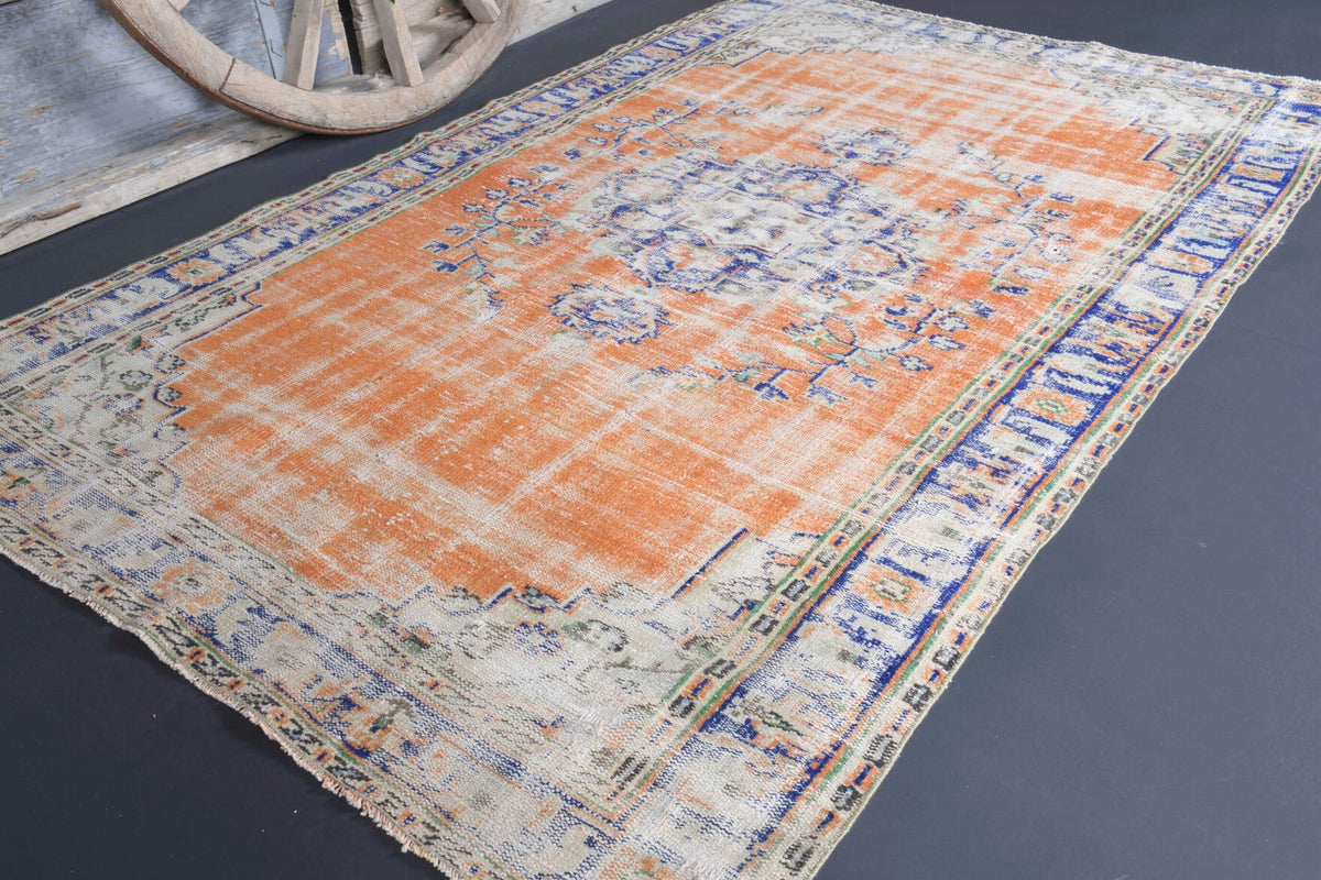 El yapımı vintage halı 150x239 cm oryantal desenli yün - yakın çekim doku detayı