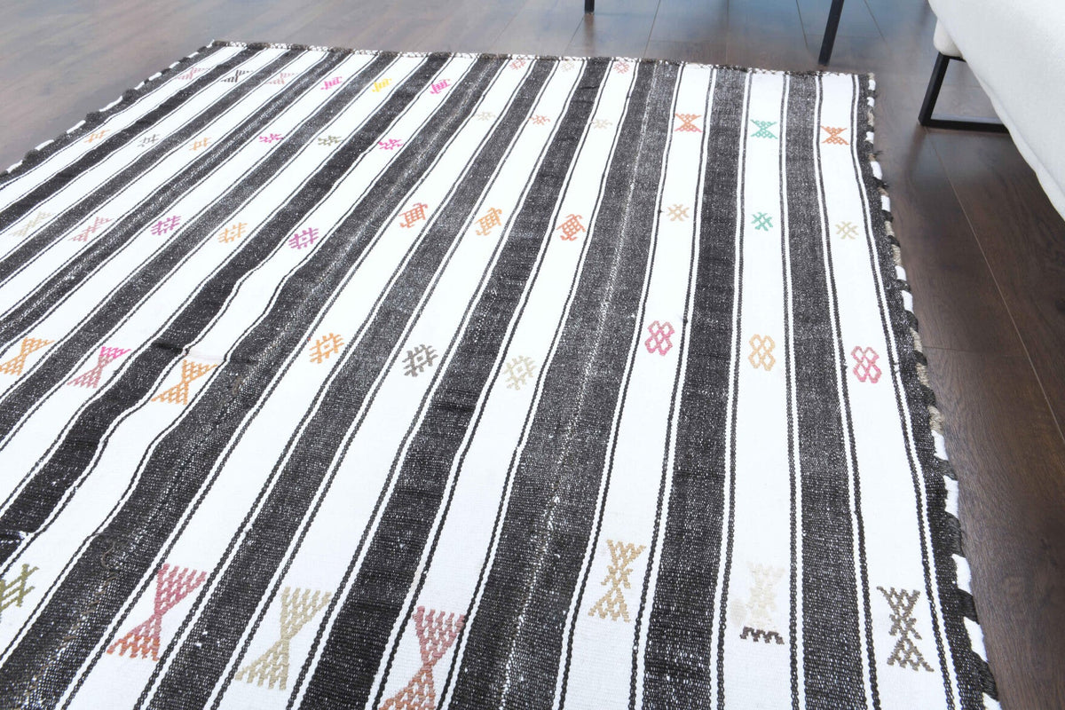 El yapımı vintage halı 157x234 cm kilim desenli yün - mekan görünümü