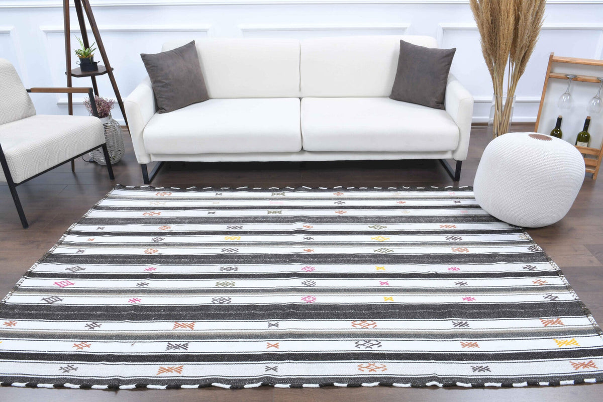 El yapımı vintage halı 155x241 cm kilim desenli yün - yakın çekim doku detayı
