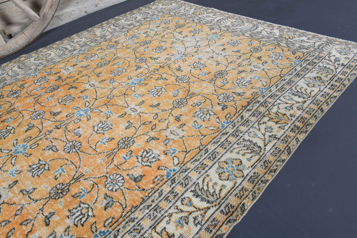 El yapımı vintage halı 157x246 cm oryantal desenli yün - açık alan görünümü